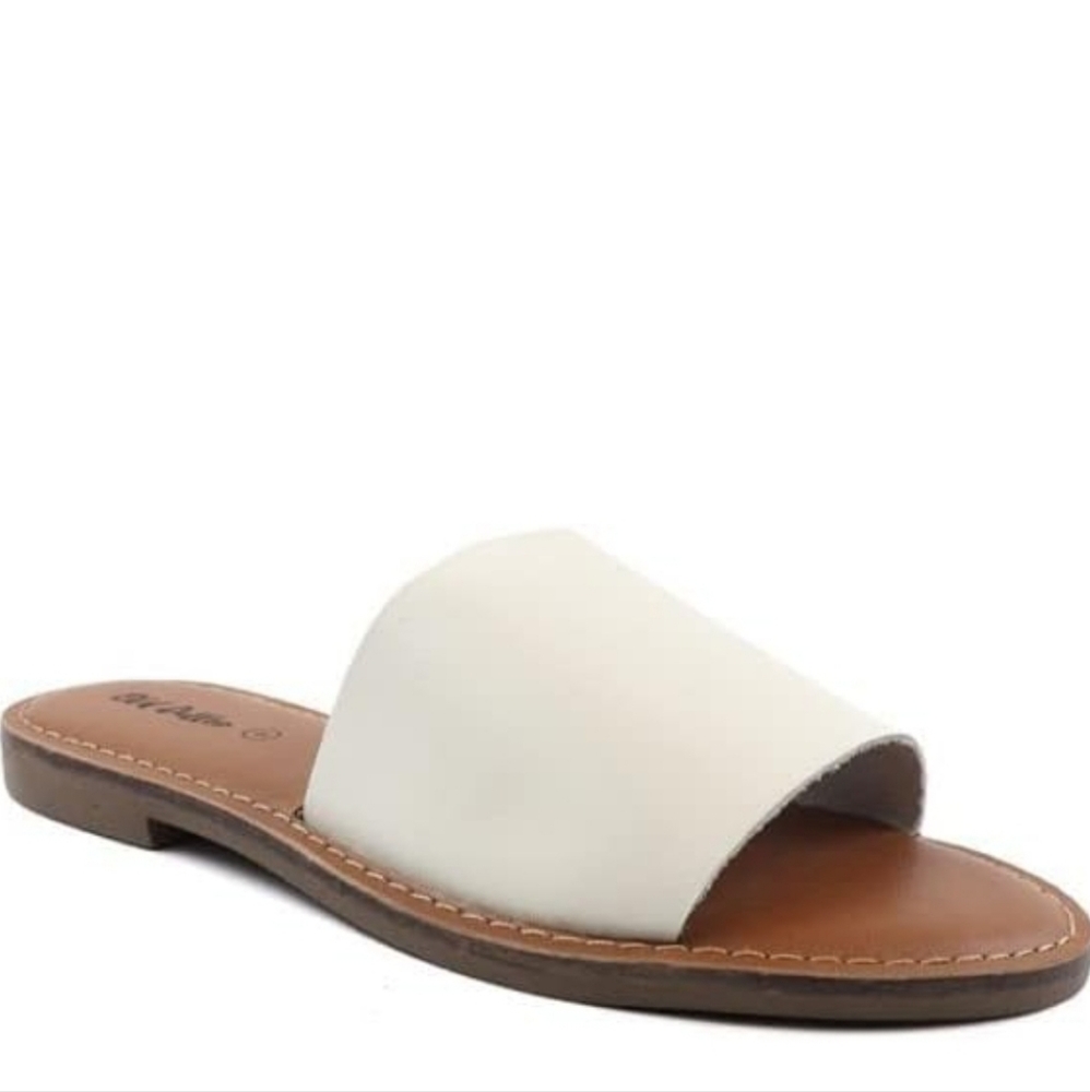 NIB Old Cutler Flat Sandals Leather made in Brazil